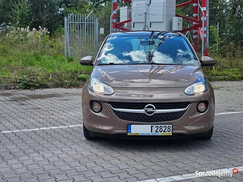 Brązowy Używany 2014 Opel Adam Hatchback | 27 600 zł (Uczciwa cena) - Obraz 1/4