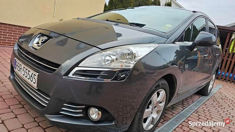 Używany Peugeot 5008 2013 Szary Minivan