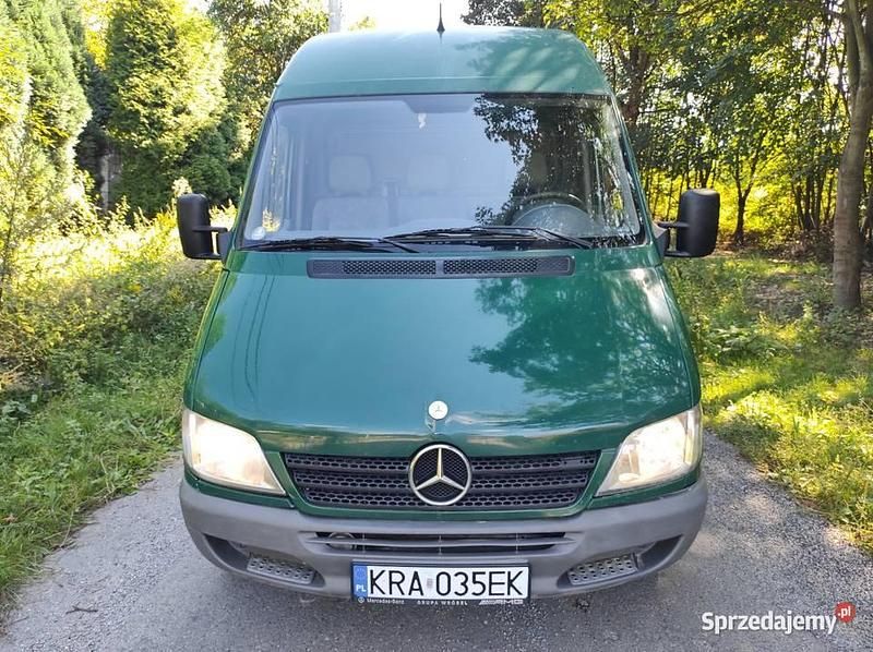 Zielony Używany 2004 Mercedes Sprinter Van | 24 000 zł (Uczciwa cena) - Obraz 1/4