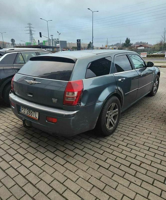 Używany Chrysler 300C 2004 Niebieski Kombi