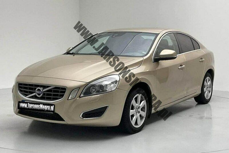 Brązowobeżowy Używany 2011 Volvo S60 Sedan/Limuzyna | 41 000 zł - Obraz 1/4