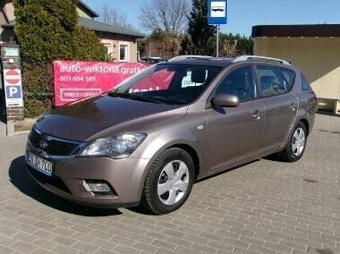 Brązowy Używany 2010 Kia Ceed Kombi | 18 400 zł (Uczciwa cena) - Obraz 1/4