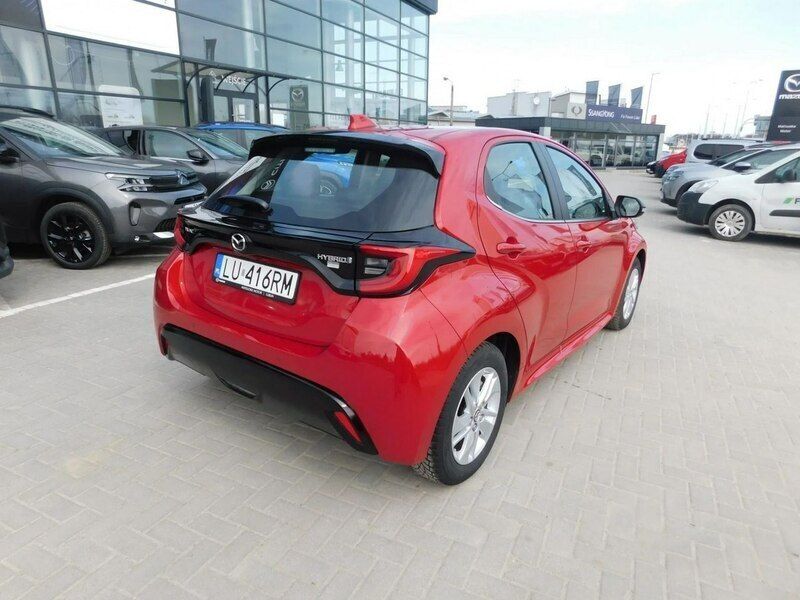 Używany Mazda 2 92 KM (67 kW) 2023 Czerwony (metalik) Sedan/Limuzyna