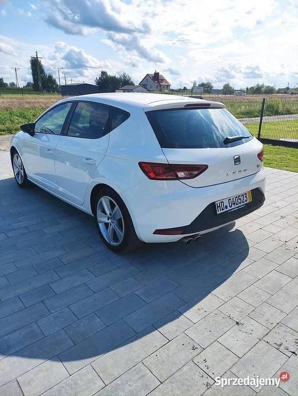 Używany Seat Leon FR 2016 Biały Hatchback
