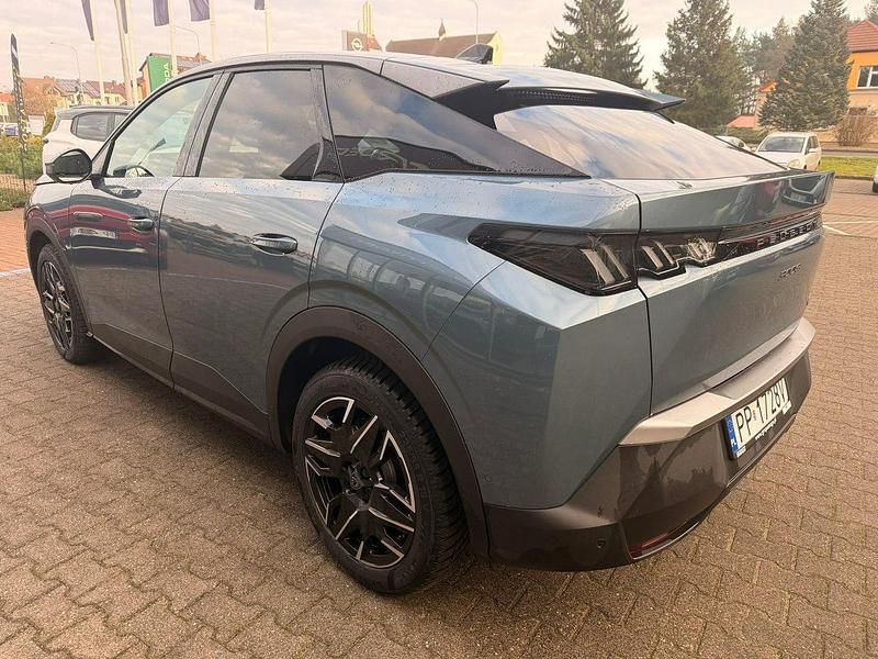 Używany Peugeot 3008 Allure 145 KM (106 kW) 2025 Niebieski ciemny (metalik) SUV