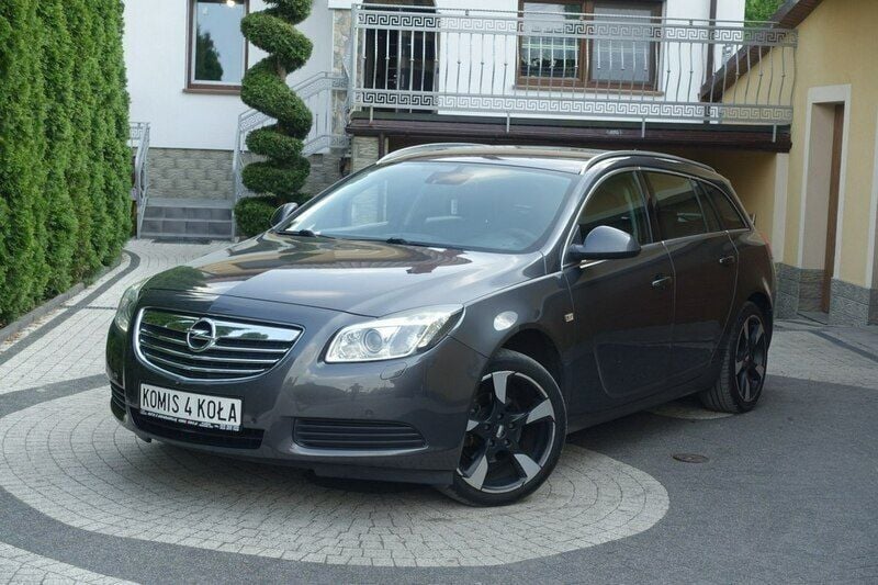 Inny (metalik) Używany 2009 Opel Insignia Sedan/Limuzyna | 18 900 zł (Uczciwa cena) - Obraz 1/4
