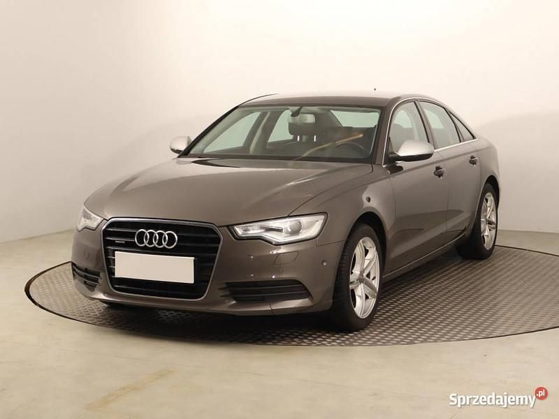 Używany Audi A6 2014 Beżowy Sedan/Limuzyna