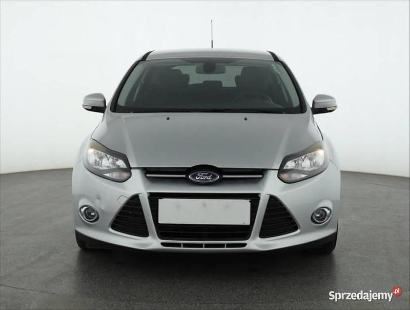 Używany Ford Focus 2011 Srebrny Hatchback