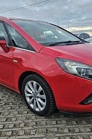 Używany Opel Zafira 120 KM (88 kW) 2016 Czerwony Minivan