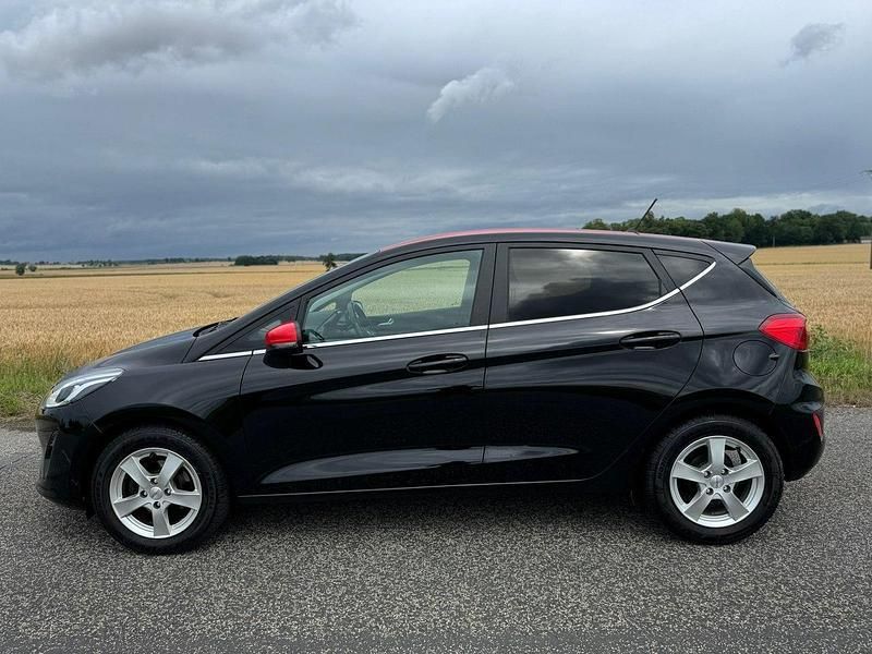 Używany Ford Fiesta 100 KM (73 kW) 2018 Czarny Hatchback
