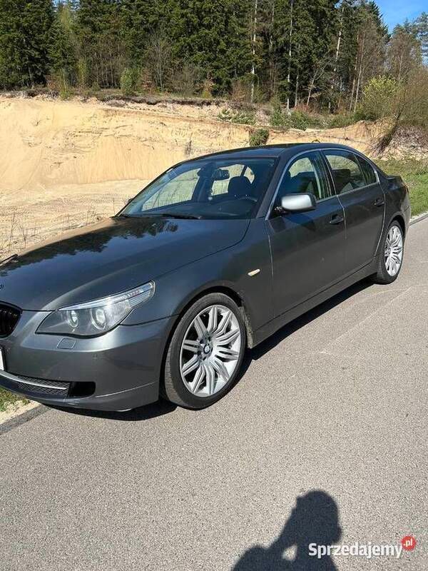 Używany BMW 520 2004 Srebrny Sedan/Limuzyna