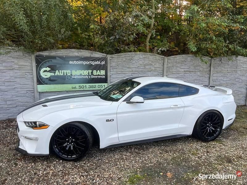 Biały Używany 2018 Ford Mustang GT Coupe | 125 000 zł (Dobra cena) - Obraz 1/4