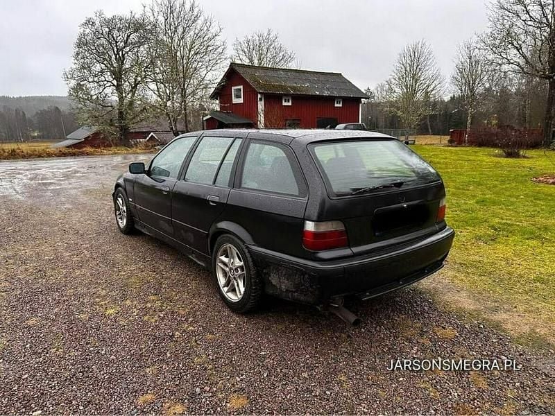 Używany BMW 323 M Sport 1998 Czarny Kombi