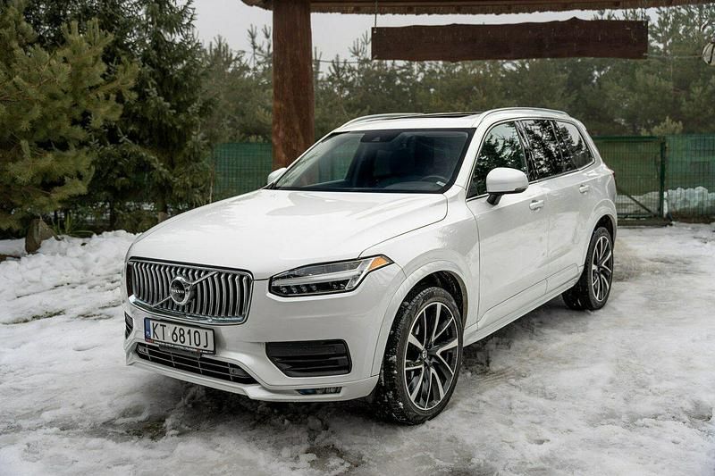 Używany Volvo XC90 Momentum 320 KM (235 kW) 2020 Biały (metalik) SUV