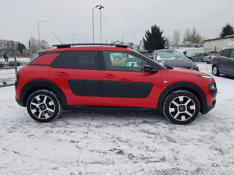 Używany Citroën C4 Cactus 99 KM (72 kW) 2015 Czerwony Hatchback