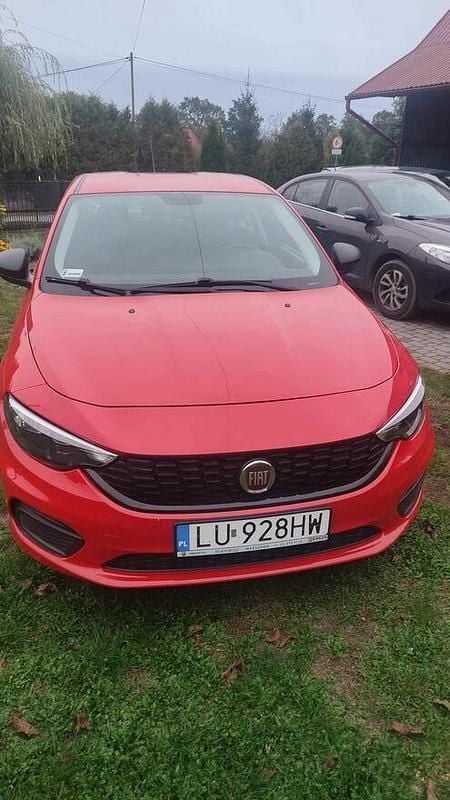 Czerwony Używany 2018 Fiat Tipo Sedan/Limuzyna | 37 800 zł (Uczciwa cena) - Obraz 1/3
