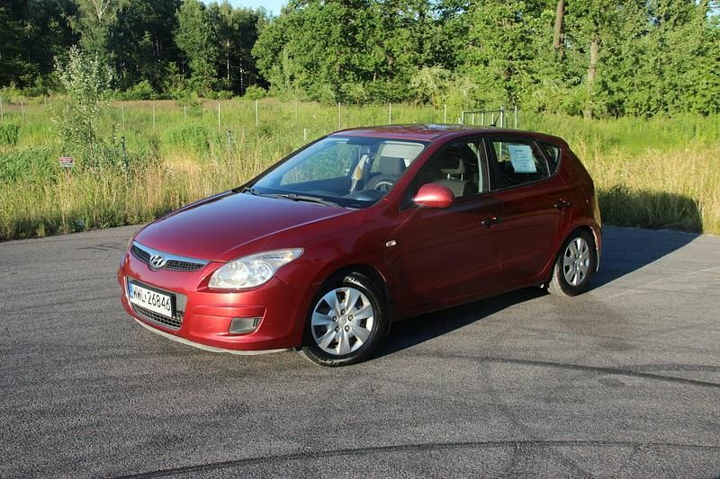 Czerwony Używany 2007 Hyundai i30 Hatchback | 10 000 zł (Uczciwa cena) - Obraz 1/4