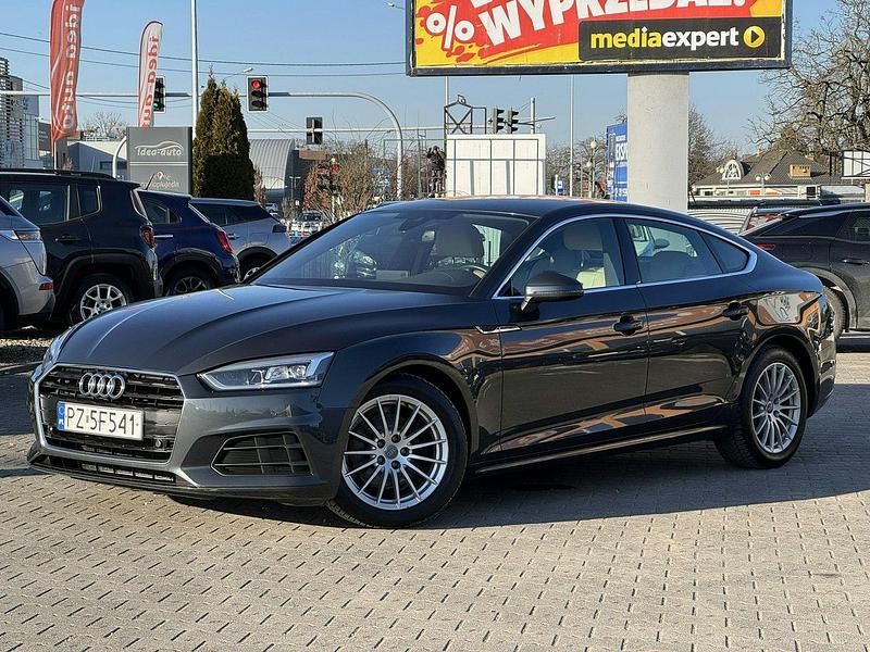 Używany Audi A5 Sportback Business 136 KM (100 kW) 2019 Szary Hatchback