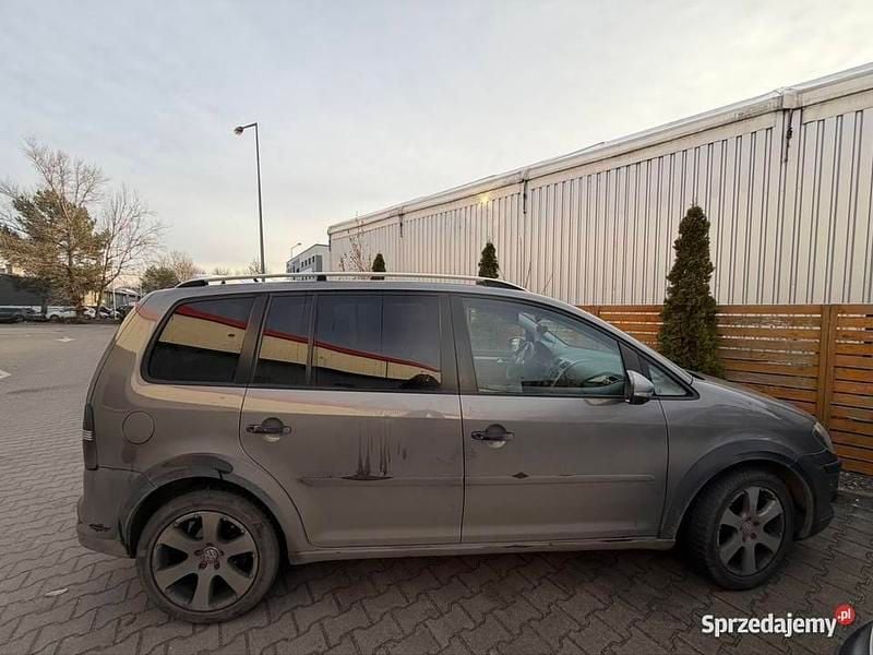 Używany VW Touran 2009 Szary Minivan