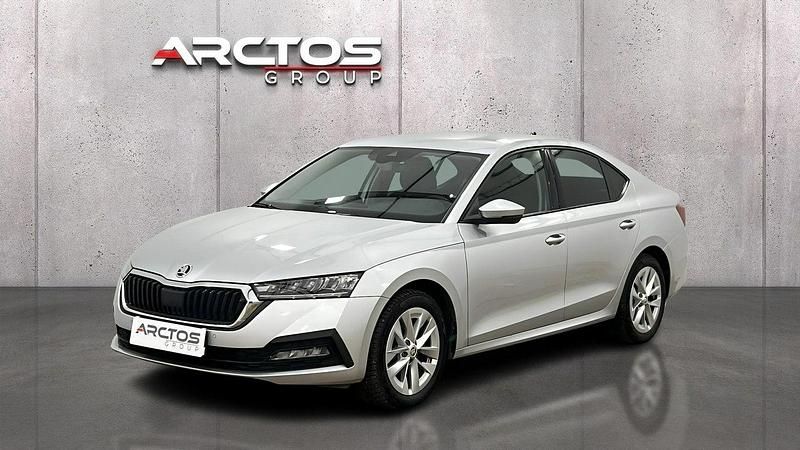 Srebrny Używany 2022 Skoda Octavia Ambition Hatchback | 71 900 zł (Uczciwa cena) - Obraz 1/4