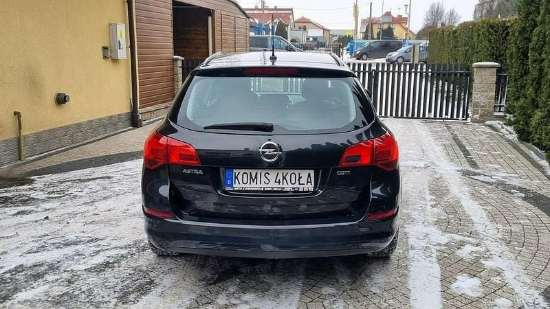 Używany Opel Astra 130 KM (95 kW) 2012 Czarny Kombi