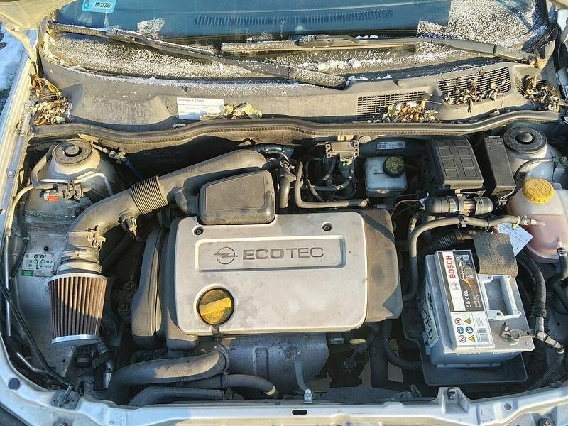 Używany Opel Astra 1999 Srebrny Hatchback