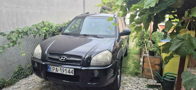 Czarny Używany 2008 Hyundai Tucson SUV | 8300 zł - Obraz 1/4