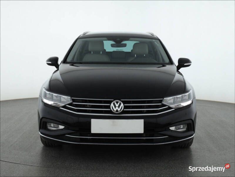 Czarny Używany 2019 VW Passat Kombi | 82 999 zł (Dość drogi) - Obraz 1/4