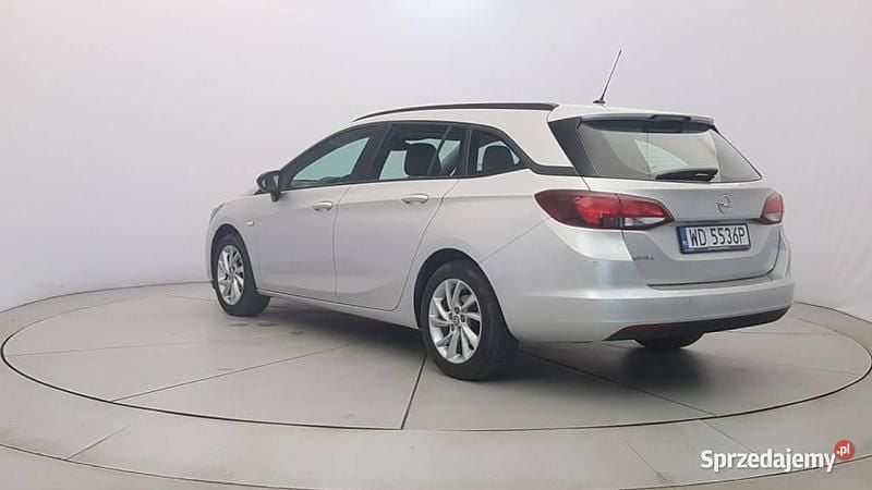 Używany Opel Astra Edition 146 KM (107 kW) 2021 Srebrny Kombi