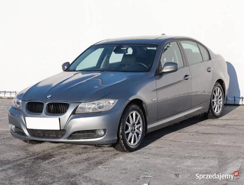 Używany BMW 320 170 KM (125 kW) 2008 Szary Sedan/Limuzyna