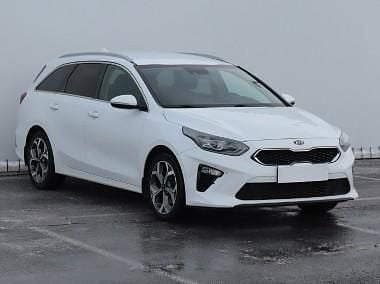 Biały Używany 2019 Kia Ceed Hatchback | 61 999 zł (Uczciwa cena) - Obraz 1/4