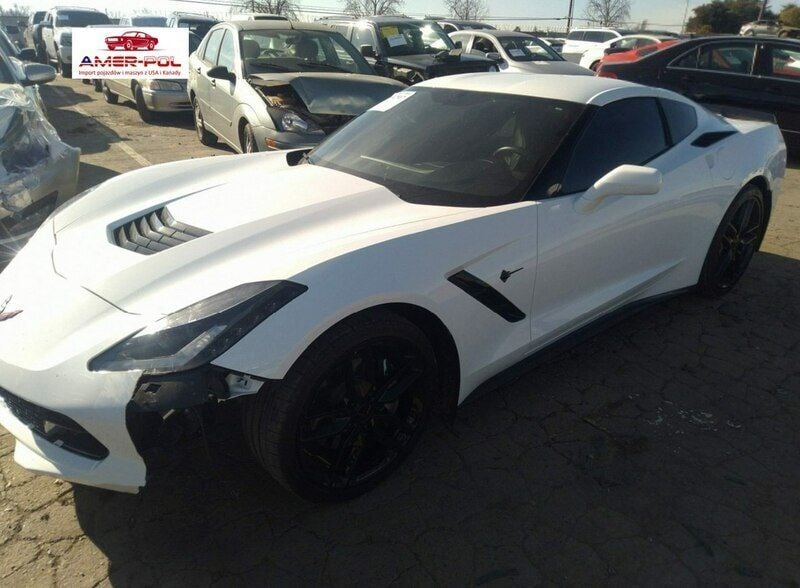 Biały Używany 2019 Chevrolet Corvette Coupe | 170 000 zł - Obraz 1/4