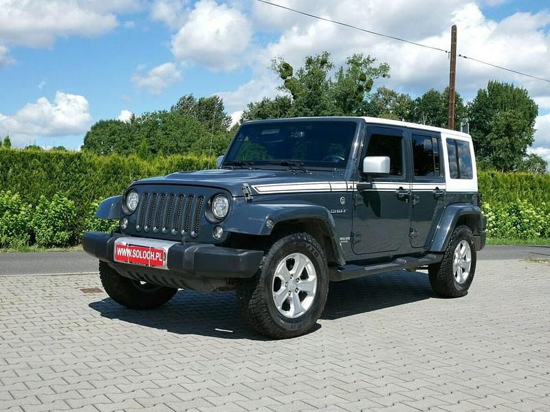 Szary Używany 2017 Jeep Wrangler SUV | 126 900 zł (Uczciwa cena) - Obraz 1/4