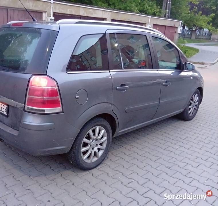 Szary Używany 2006 Opel Zafira Minivan | 3750 zł (Super Cena) - Obraz 1/1