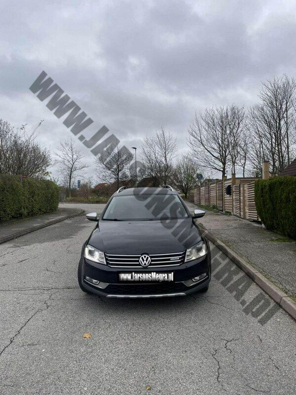 Czarny Używany 2014 VW Passat Kombi | 56 950 zł (Uczciwa cena) - Obraz 1/4
