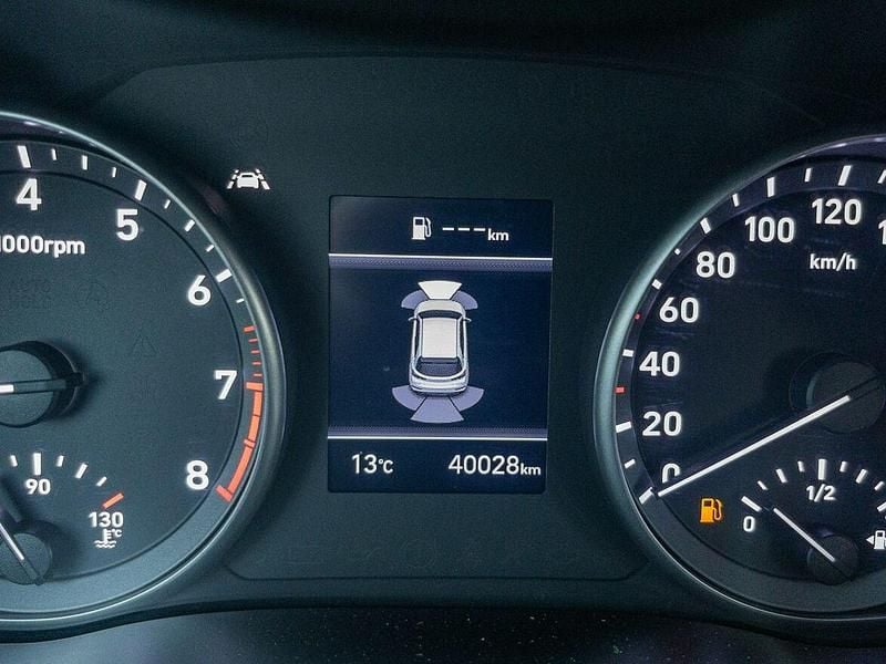 Używany Hyundai i30 110 KM (80 kW) 2022 Srebrny Hatchback