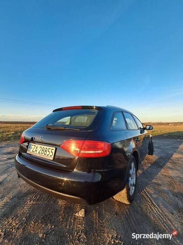 Używany Audi A4 2011 Czarny Kombi