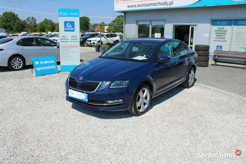 Granatowy Używany 2018 Skoda Octavia Style Hatchback | 49 900 zł (Super Cena) - Obraz 1/4
