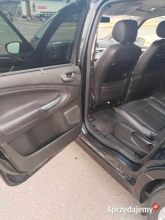 Używany Ford S-MAX S 2010 Minivan