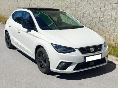 Biały Używany 2019 Seat Ibiza Hatchback | 56 000 zł - Obraz 1/4
