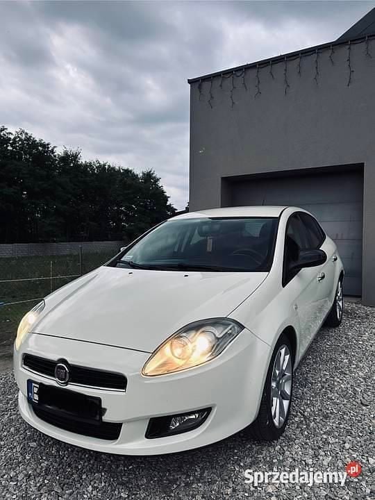 Używany 2013 Fiat Bravo Hatchback | 23 500 zł (Drogi) - Obraz 1/4