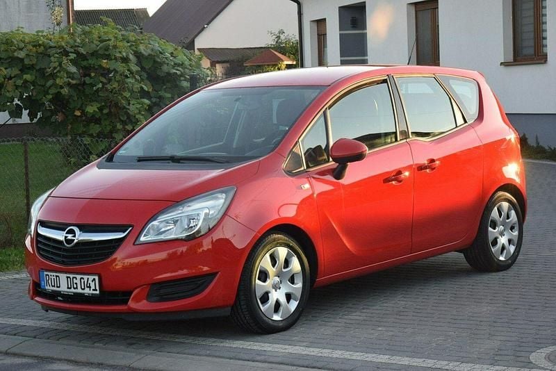 Czerwony Używany 2016 Opel Meriva Van | 28 900 zł (Uczciwa cena) - Obraz 1/4