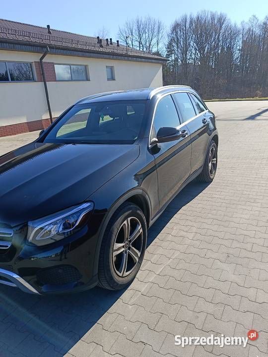 Czarny Używany 2018 Mercedes GLC220 SUV | 115 000 zł (Uczciwa cena) - Obraz 1/4