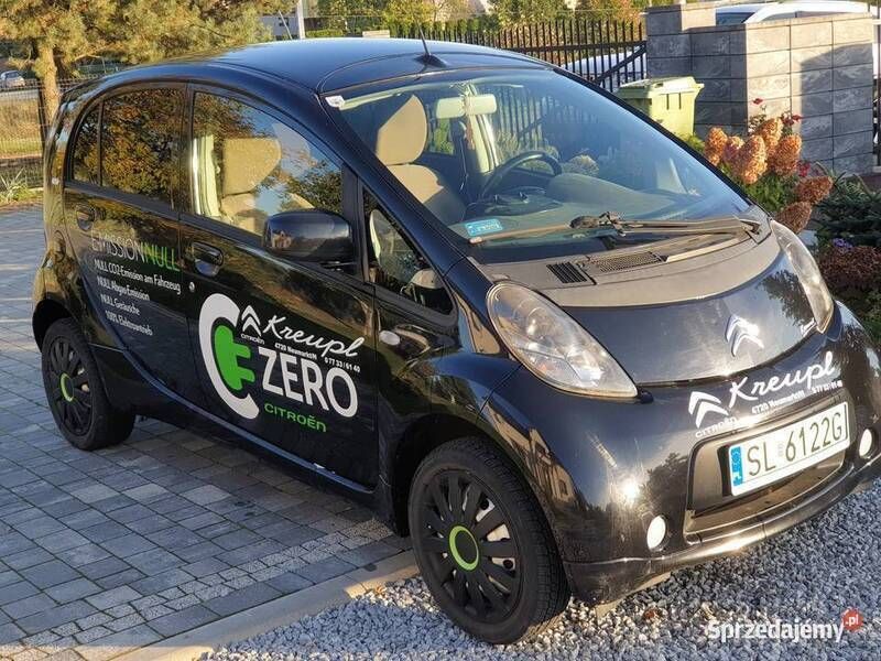Czarny Używany 2011 Citroën C-zero Hatchback | 13 500 zł - Obraz 1/4