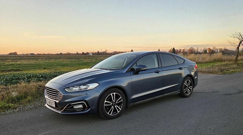 Używany Ford Mondeo 2019 Niebieski Hatchback