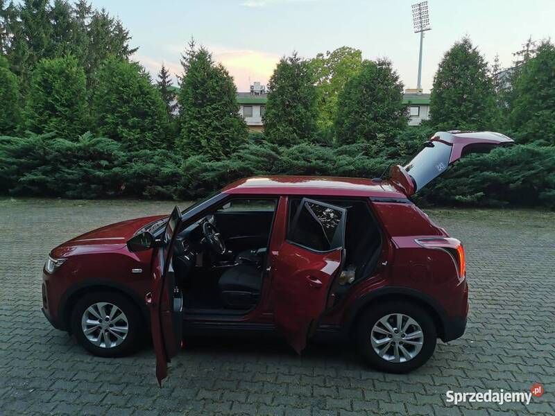 Bordowy Używany 2020 Ssangyong Tivoli Hatchback | 24 999 zł - Obraz 1/4