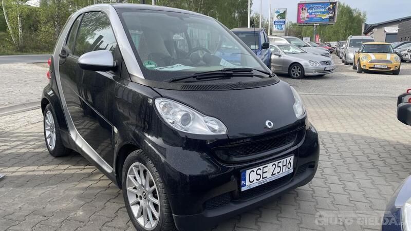 Czarny Używany 2010 Smart ForTwo Coupé Hatchback | 17 900 zł - Obraz 1/4