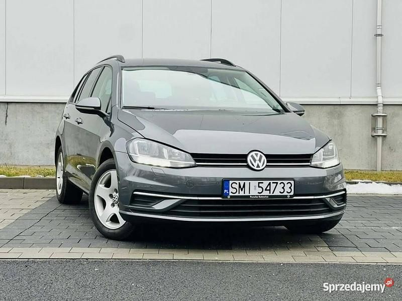 Używany VW Golf VII Highline 150 KM (110 kW) 2018 Szary (metalik) Kombi