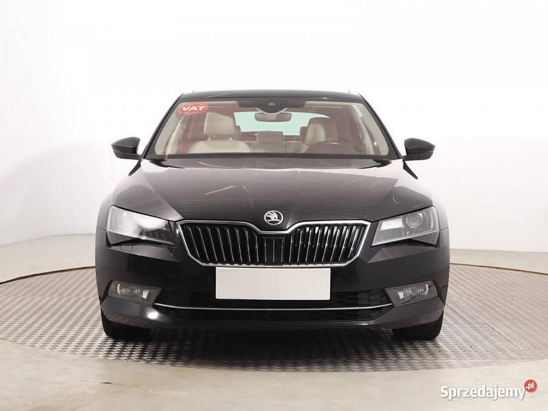 Czarny Używany 2016 Skoda Superb Sedan/Limuzyna | 77 499 zł (Uczciwa cena) - Obraz 1/4