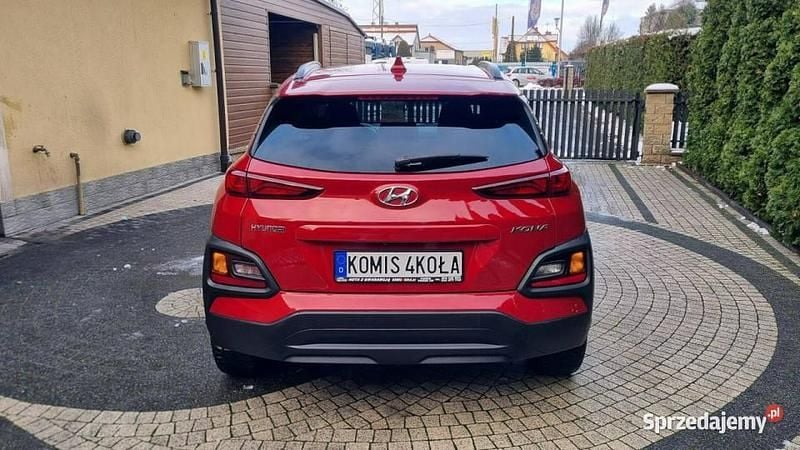 Używany Hyundai Kona 120 KM (88 kW) 2019 Bordowy (metalik) SUV